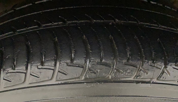 2015 Maruti Celerio VXI AMT, Petrol, Automatic, 53,448 km, Right Rear Tyre Tread