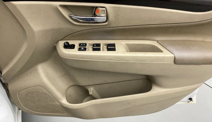 2016 Maruti Ciaz ZXI AT, Petrol, Automatic, 79,664 km, Driver Side Door Panels Control