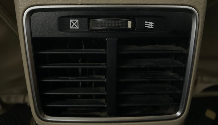 2016 Maruti Ciaz ZXI AT, Petrol, Automatic, 79,664 km, Rear AC Vents