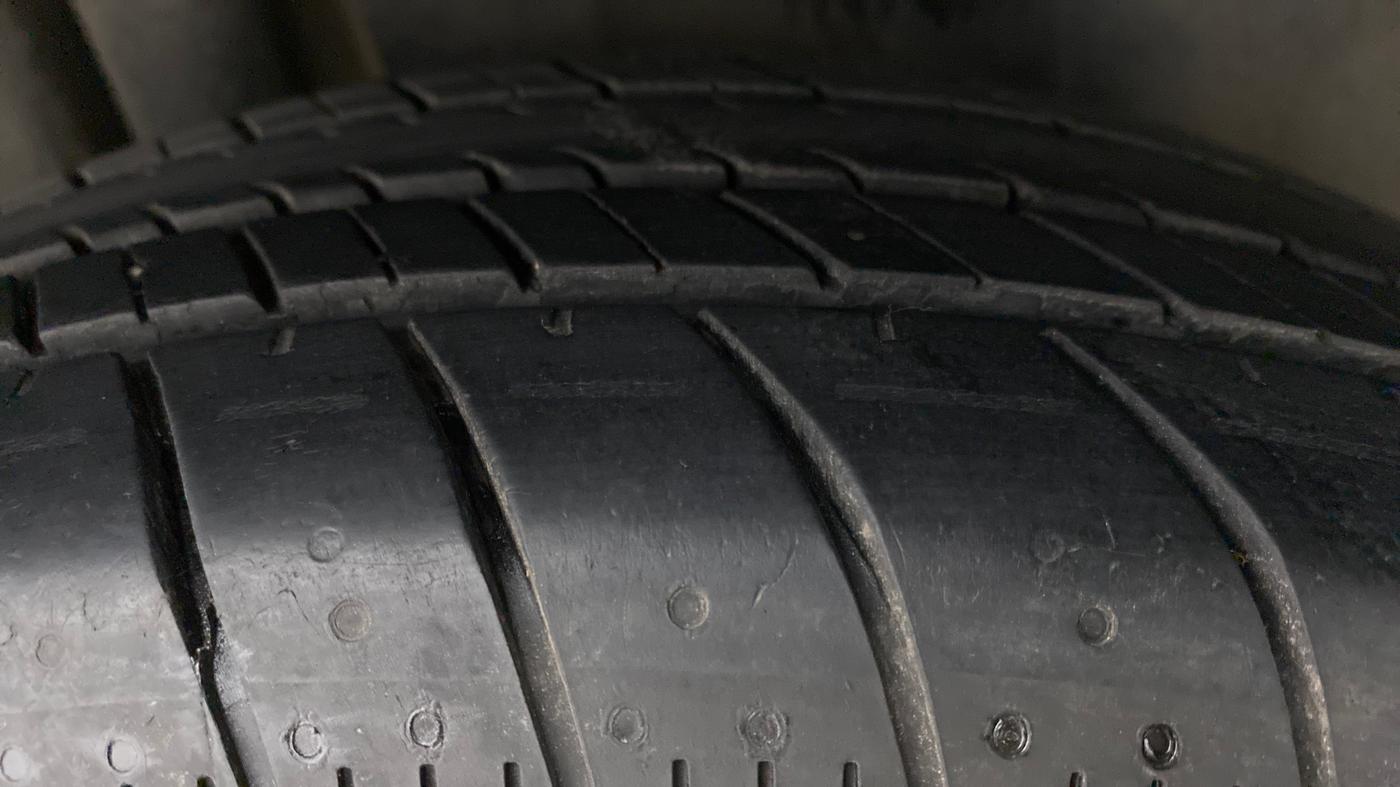 2016 Maruti Ciaz ZXI AT, Petrol, Automatic, 79,664 km, Right Rear Tyre Tread