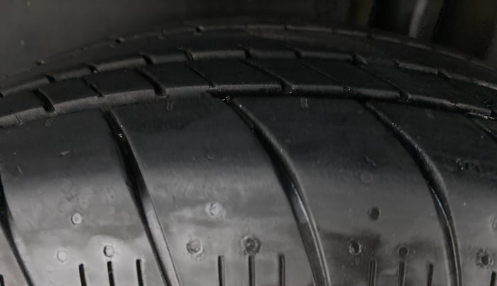2016 Maruti Ciaz ZXI AT, Petrol, Automatic, 79,664 km, Left Rear Tyre Tread