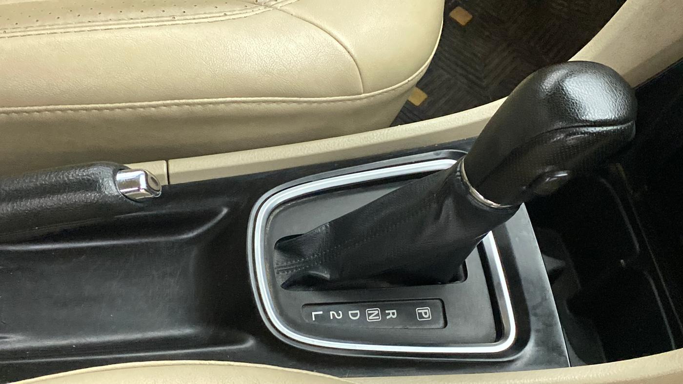 2016 Maruti Ciaz ZXI AT, Petrol, Automatic, 79,664 km, Gear Lever