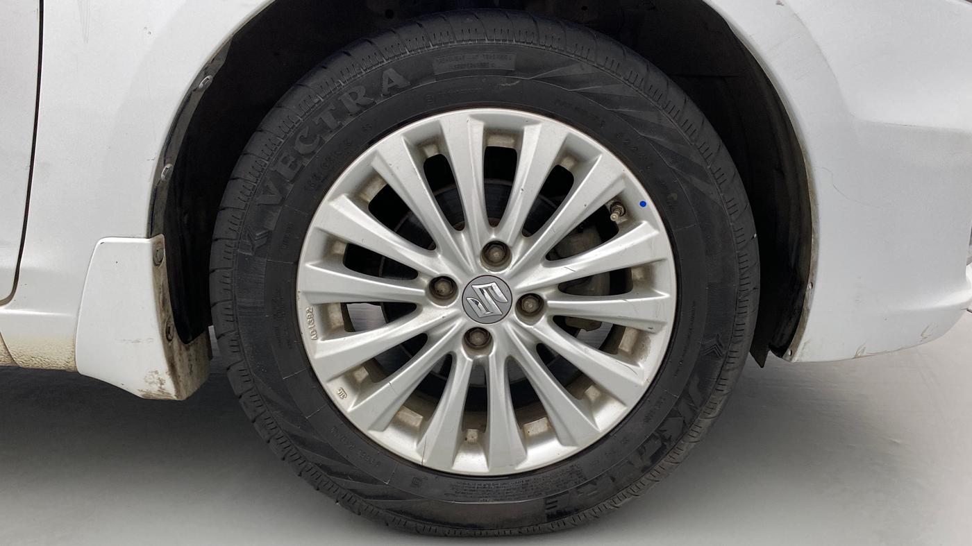 2016 Maruti Ciaz ZXI AT, Petrol, Automatic, 79,664 km, Right Front Wheel