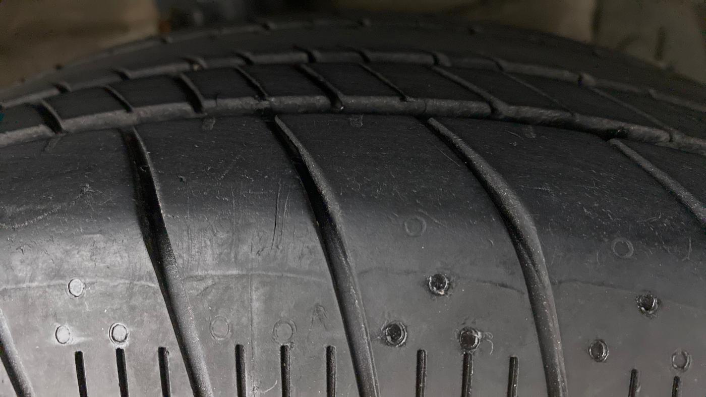 2016 Maruti Ciaz ZXI AT, Petrol, Automatic, 79,664 km, Right Front Tyre Tread