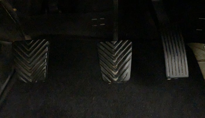 2016 Hyundai Verna FLUIDIC 4S 1.4 VTVT, Petrol, Manual, 65,099 km, Pedals