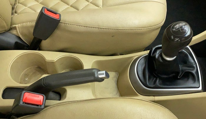 2016 Hyundai Verna FLUIDIC 4S 1.4 VTVT, Petrol, Manual, 65,099 km, Gear Lever