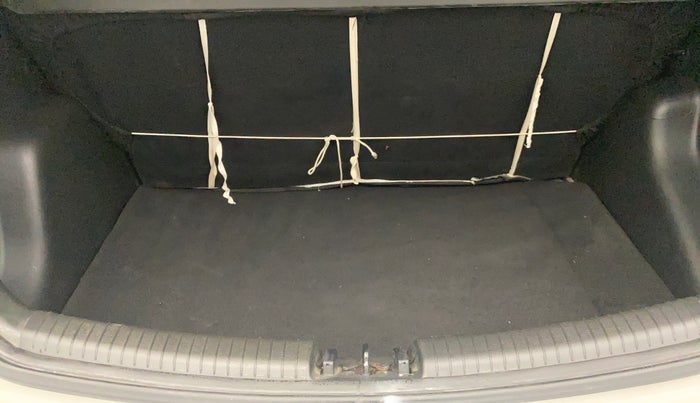 2017 Hyundai Grand i10 SPORTZ 1.2 KAPPA VTVT, Petrol, Manual, 50,031 km, Boot Inside