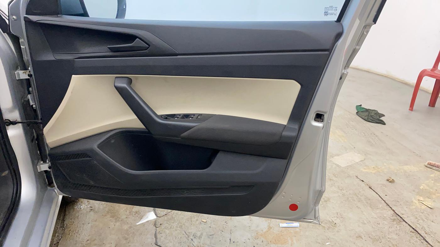 2022 Skoda SLAVIA ACTIVE 1.0L TSI MT, Petrol, Manual, 69,928 km, Driver Side Door Panels Control