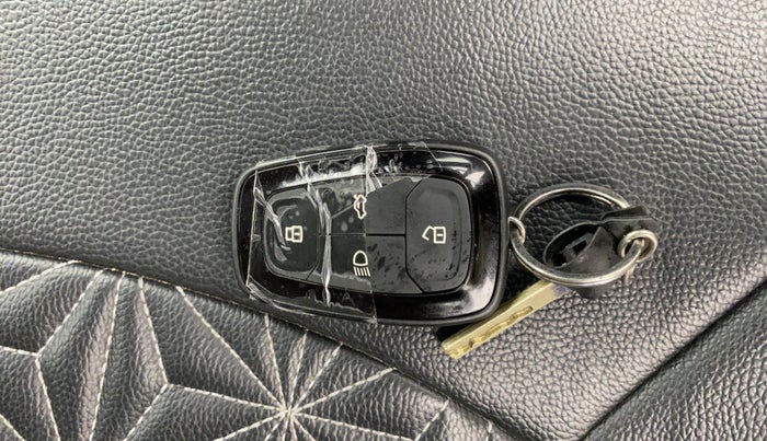 2023 Tata NEXON XZA PLUS PETROL, Petrol, Automatic, 16,237 km, Key Close Up