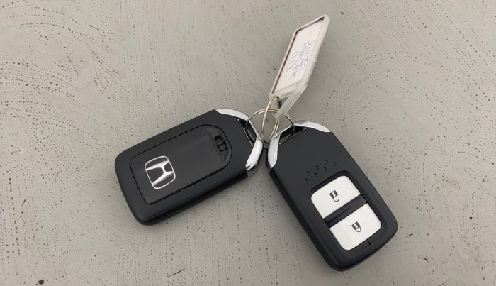 2019 Honda Jazz 1.2L I-VTEC VX CVT, Petrol, Automatic, 49,309 km, Key Close Up