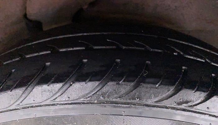 2012 Hyundai i10 MAGNA 1.1 IRDE2, Petrol, Manual, 59,854 km, Left Rear Tyre Tread