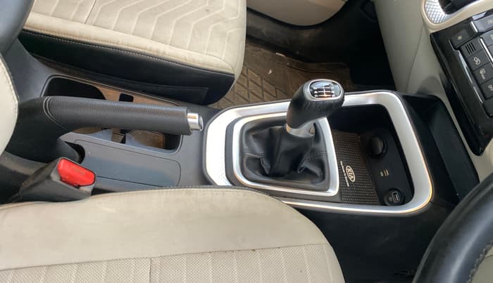 2020 KIA SONET HTX 1.0 IMT, Petrol, Manual, 30,259 km, Gear Lever