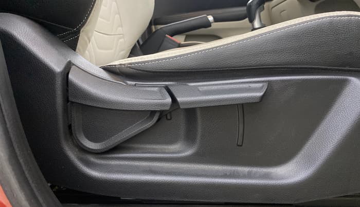 2020 KIA SONET HTX 1.0 IMT, Petrol, Manual, 30,259 km, Driver Side Adjustment Panel
