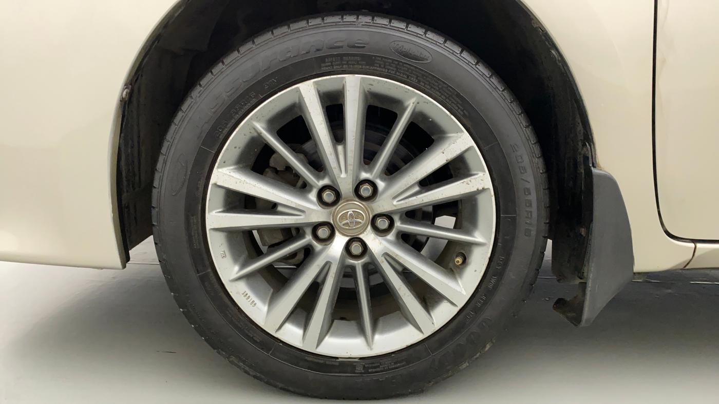 2015 Toyota Corolla Altis VL AT, Petrol, Automatic, 88,494 km, Left Front Wheel