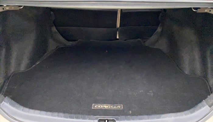 2015 Toyota Corolla Altis VL AT, Petrol, Automatic, 88,494 km, Boot Inside
