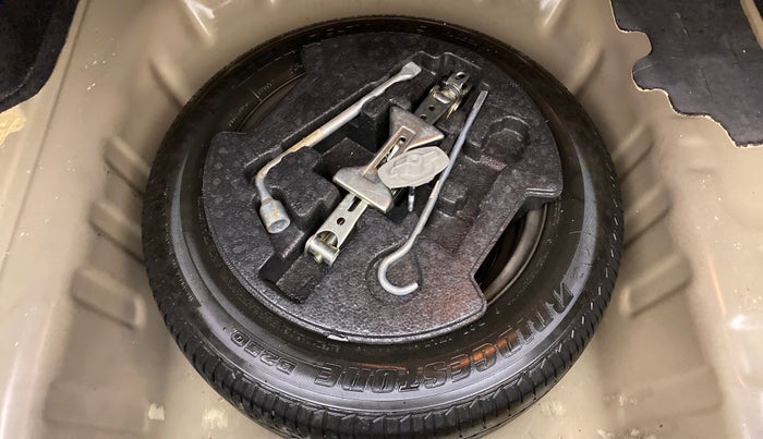 2015 Maruti Ciaz VXI, Petrol, Manual, 1,02,597 km, Spare Tyre