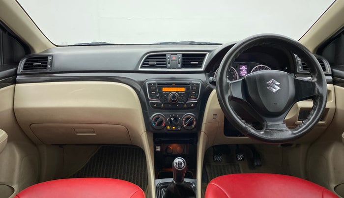 2015 Maruti Ciaz VXI, Petrol, Manual, 1,02,597 km, Dashboard