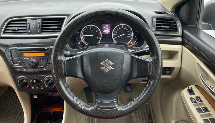 2015 Maruti Ciaz VXI, Petrol, Manual, 1,02,597 km, Steering Wheel Close Up