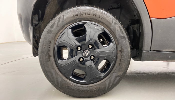 2022 Tata PUNCH ACCOMPLISHED MT, Petrol, Manual, 33,885 km, Right Rear Wheel