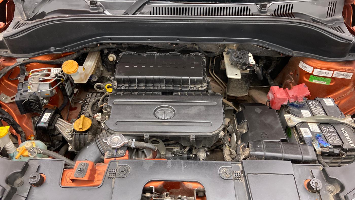 2022 Tata PUNCH ACCOMPLISHED MT, Petrol, Manual, 33,885 km, Open Bonet