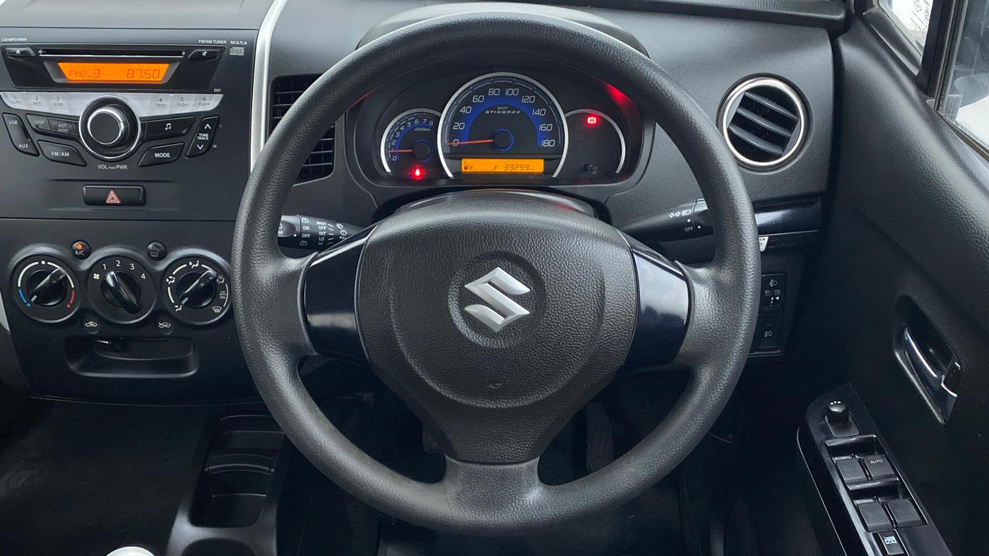 2013 Maruti Wagon R Stingray VXI, Petrol, Manual, 39,299 km, Steering Wheel Close Up