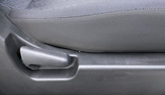 2013 Maruti Wagon R Stingray VXI, Petrol, Manual, 39,299 km, Driver Side Adjustment Panel