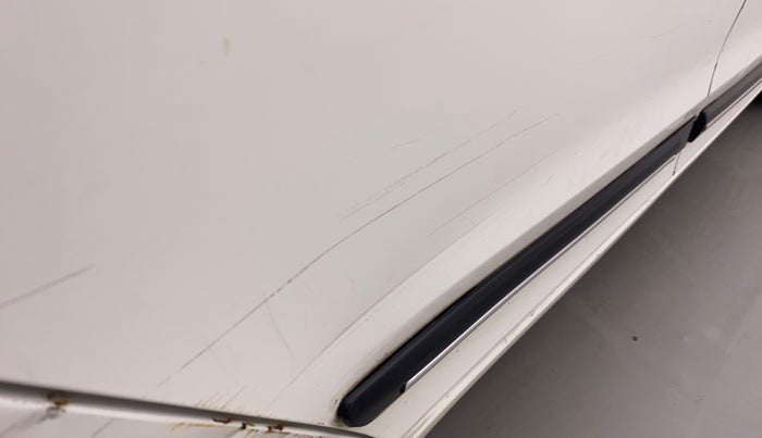 2016 Hyundai Elite i20 MAGNA 1.2, Petrol, Manual, 38,231 km, Right rear door - Minor scratches