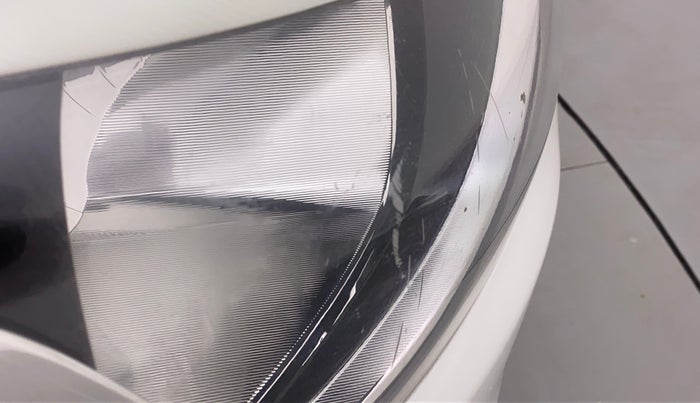 2016 Hyundai Elite i20 MAGNA 1.2, Petrol, Manual, 38,231 km, Right headlight - Minor scratches