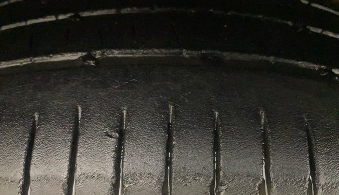 2014 Maruti Celerio VXI, Petrol, Manual, 81,939 km, Left Front Tyre Tread