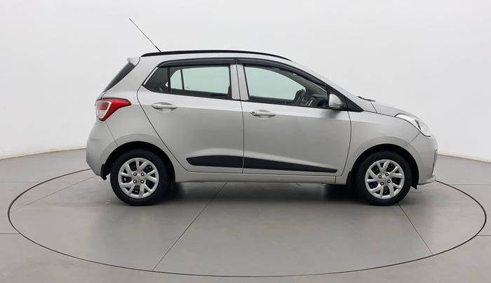 2017 Hyundai Grand i10 SPORTZ (O) 1.2 KAPPA VTVT, Petrol, Manual, 53,261 km, Right Side View