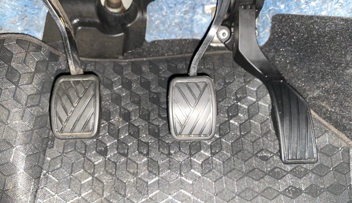 2023 Maruti BREZZA ZXI SMART HYBRID , Petrol, Manual, 39,187 km, Pedals