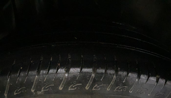 2023 Maruti BREZZA ZXI SMART HYBRID , Petrol, Manual, 39,187 km, Right Rear Tyre Tread