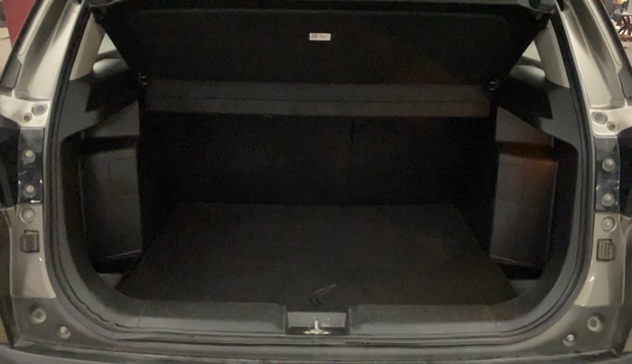 2023 Maruti BREZZA ZXI SMART HYBRID , Petrol, Manual, 39,187 km, Boot Inside
