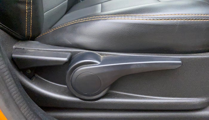 2019 Tata Tiago XZ PLUS PETROL, Petrol, Manual, 51,848 km, Driver Side Adjustment Panel