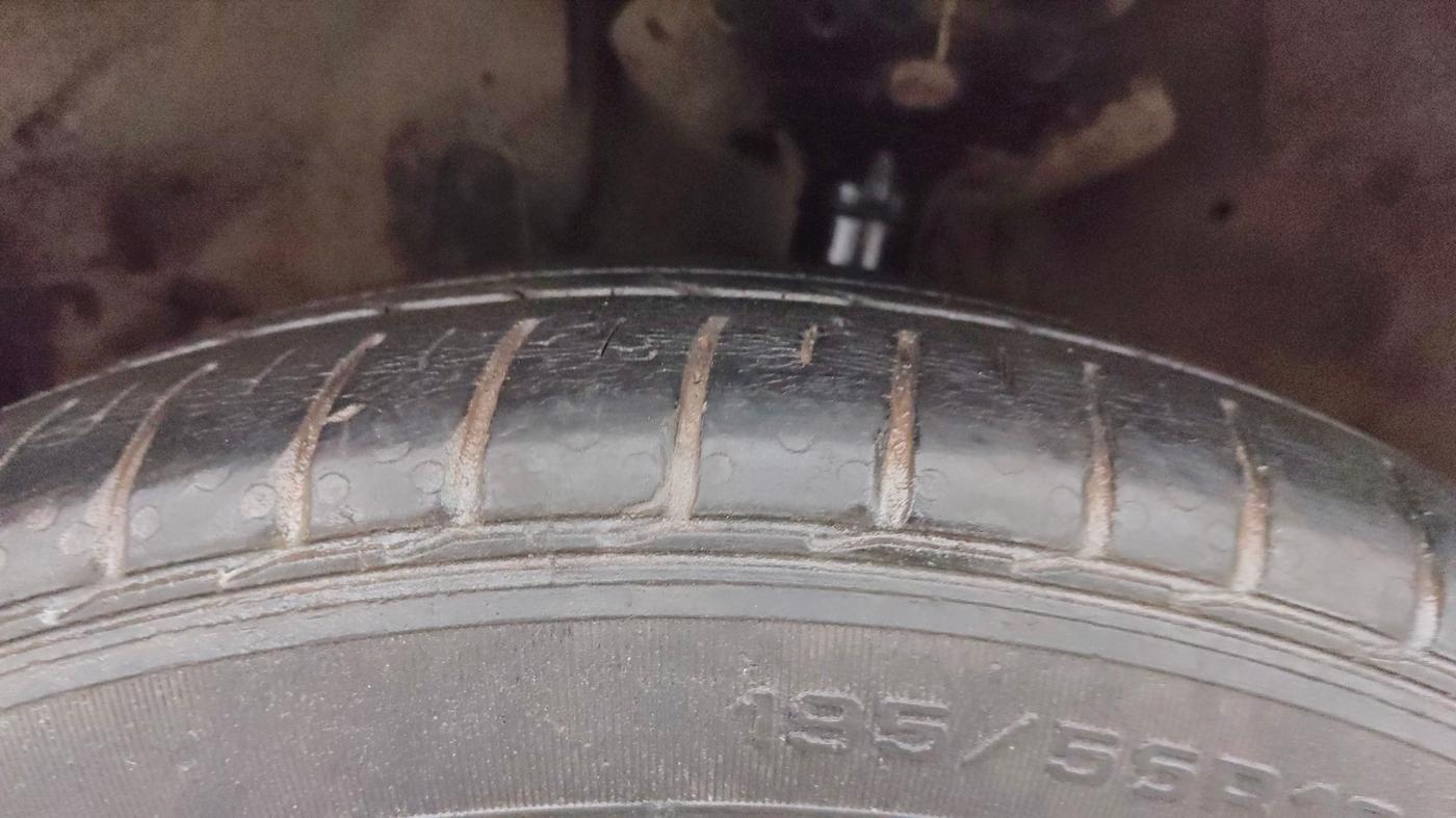 2018 Honda WR-V 1.5L I-DTEC VX MT, Diesel, Manual, 66,682 km, Left Front Tyre Tread