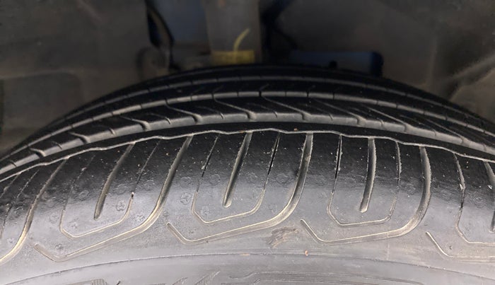 2018 Ford Ecosport TITANIUM + 1.5L PETROL AT, Petrol, Automatic, 38,288 km, Right Front Tyre Tread