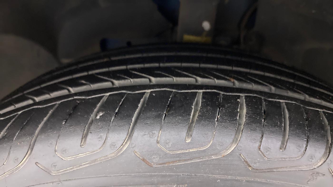 2018 Ford Ecosport TITANIUM + 1.5L PETROL AT, Petrol, Automatic, 38,288 km, Left Front Tyre Tread