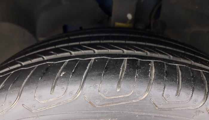 2018 Ford Ecosport TITANIUM + 1.5L PETROL AT, Petrol, Automatic, 38,288 km, Left Front Tyre Tread