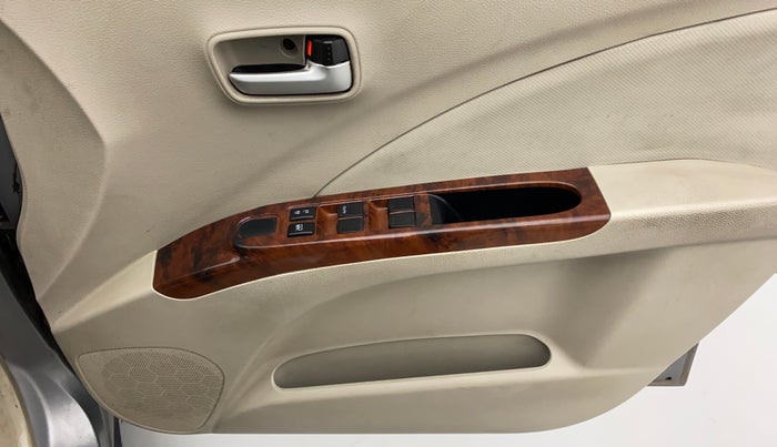 2019 Maruti Celerio VXI CNG, CNG, Manual, 1,03,576 km, Driver Side Door Panels Control