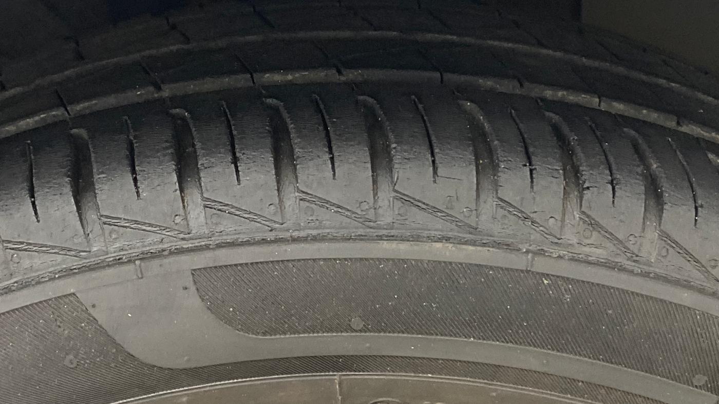2023 Renault Kwid CLIMBER MT 1.0, Petrol, Manual, 37,266 km, Right Front Tyre Tread