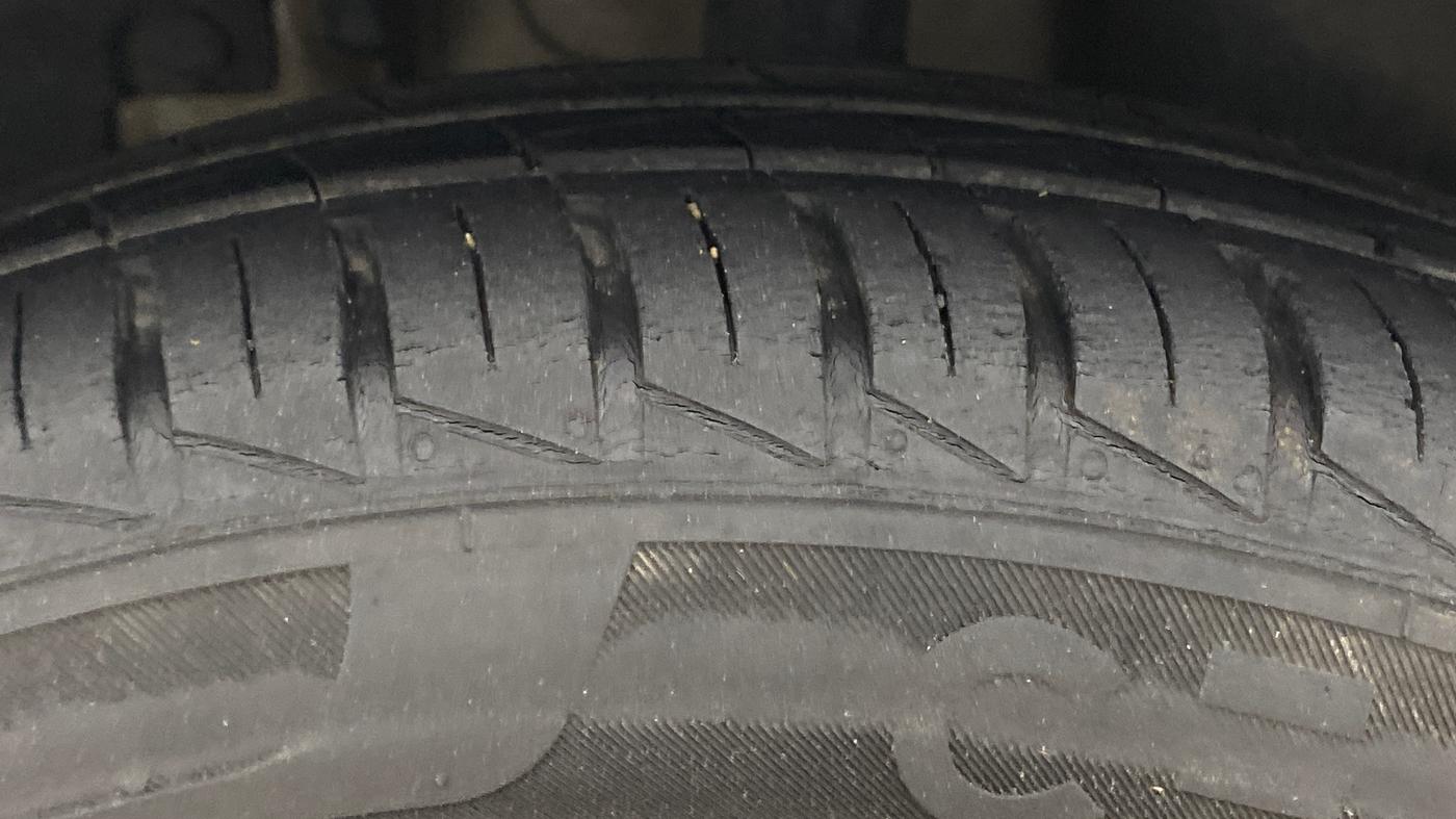 2023 Renault Kwid CLIMBER MT 1.0, Petrol, Manual, 37,266 km, Left Front Tyre Tread