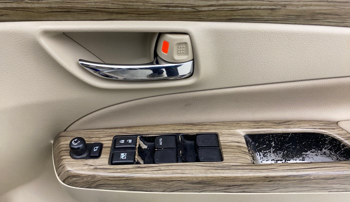 2020 Maruti Ciaz ALPHA 1.5 SHVS PETROL, Petrol, Manual, 67,196 km, Driver Side Door Panels Control
