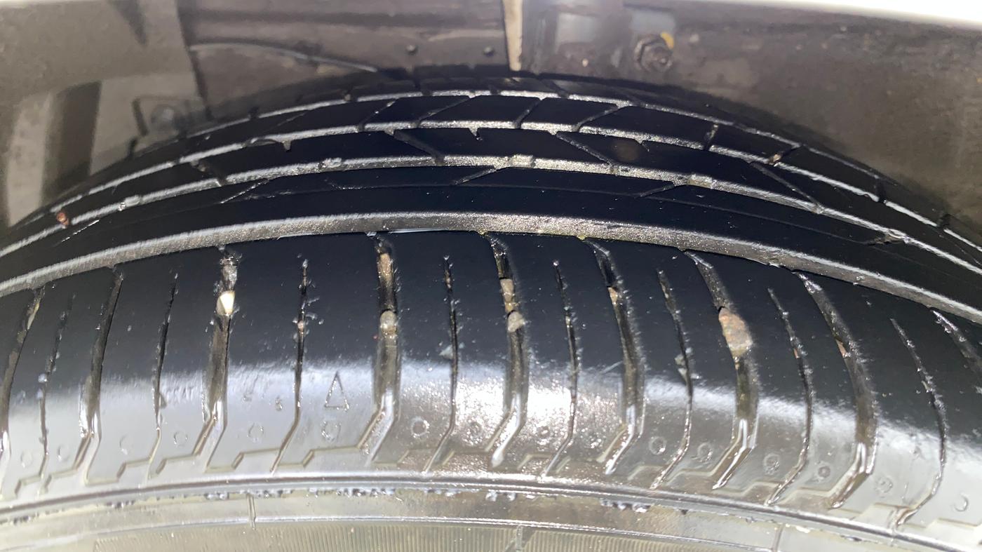 2020 Maruti Ciaz ALPHA 1.5 SHVS PETROL, Petrol, Manual, 67,196 km, Left Front Tyre Tread
