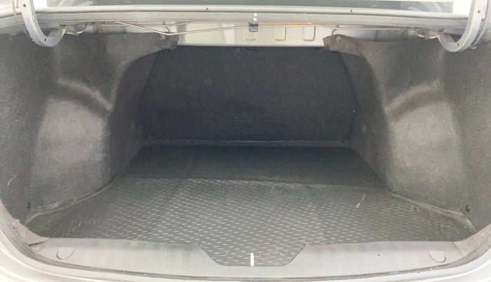 2020 Maruti Ciaz ALPHA 1.5 SHVS PETROL, Petrol, Manual, 67,196 km, Boot Inside