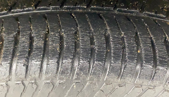 2013 Ford Ecosport TITANIUM 1.5L DIESEL, Diesel, Manual, 62,182 km, Left Rear Tyre Tread