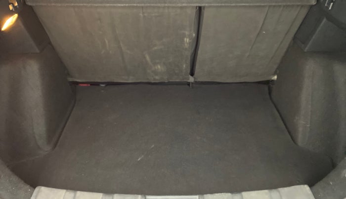 2018 Tata NEXON XZA+ 1.2 Dual Tone, Petrol, Automatic, 17,022 km, Boot Inside