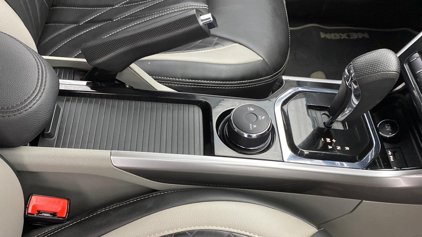 2018 Tata NEXON XZA+ 1.2 Dual Tone, Petrol, Automatic, 17,022 km, Gear Lever