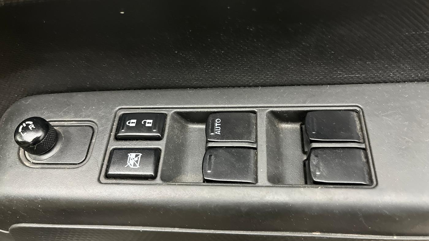 2023 Maruti New Wagon-R VXI 1.0, Petrol, Manual, 40,893 km, Driver Side Door Panels Control