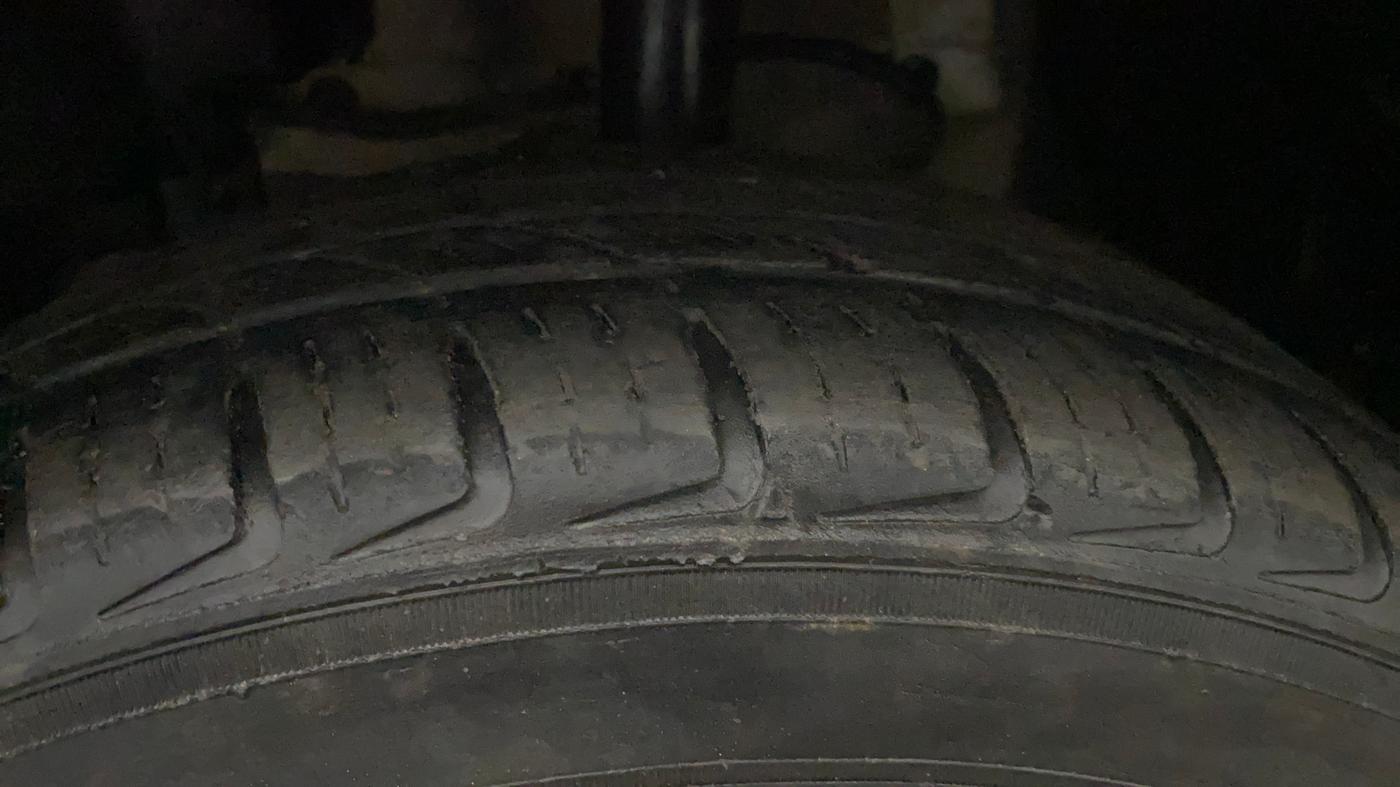 2024 Tata NEXON PURE 1.5 DIESEL, Diesel, Manual, 1,01,413 km, Left Front Tyre Tread