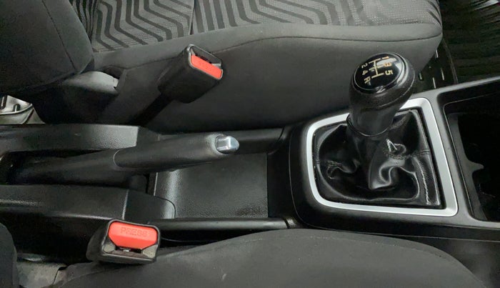 2018 Maruti Swift VXI, Petrol, Manual, 38,982 km, Gear Lever